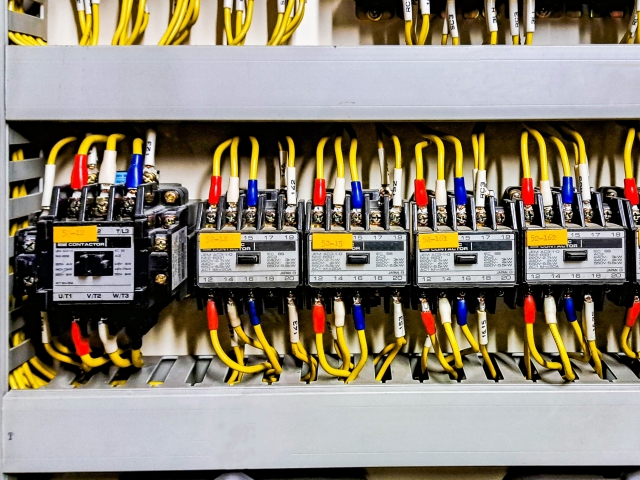 制御盤・配電盤の点検・修理・メンテナンス・更新サービス